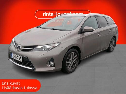 Toyota Auris vaihtoauto