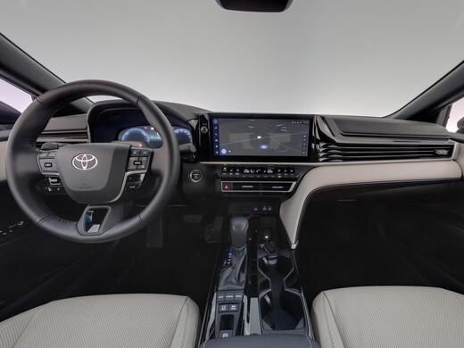 Toyota Camry vaihtoauto