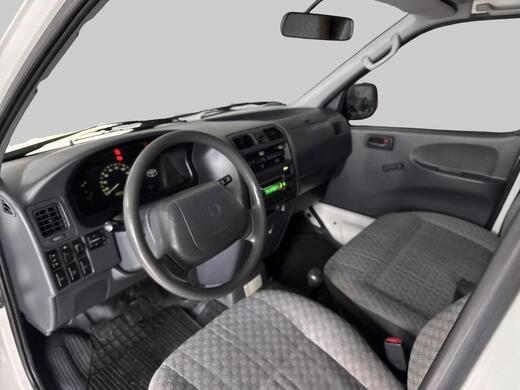Toyota Hiace vaihtoauto