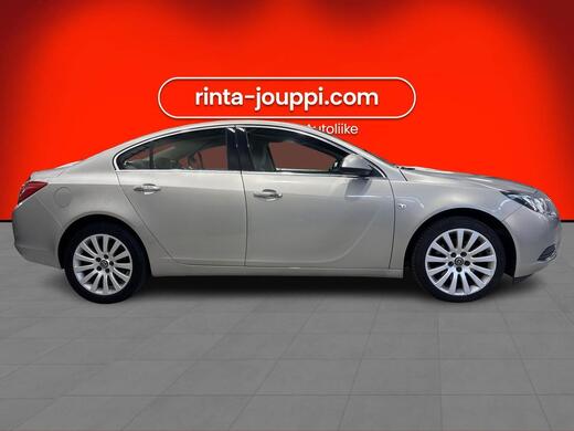 Opel Insignia vaihtoauto