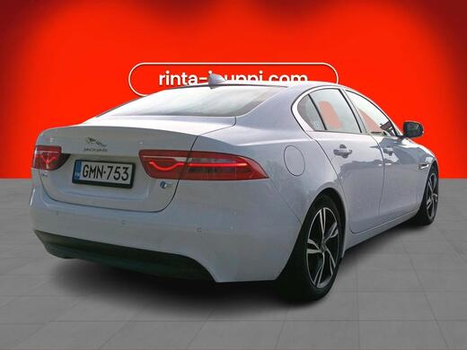 Jaguar XE vaihtoauto