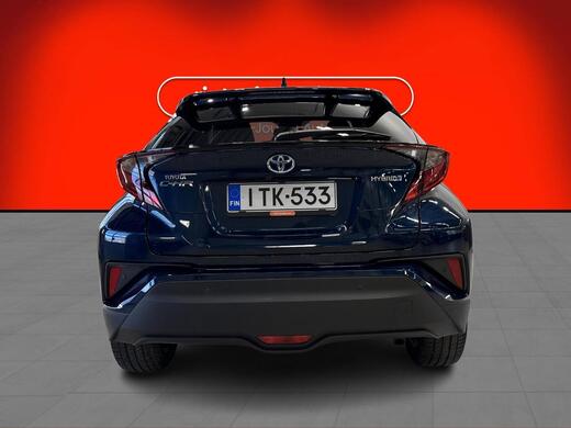 Toyota C-HR vaihtoauto