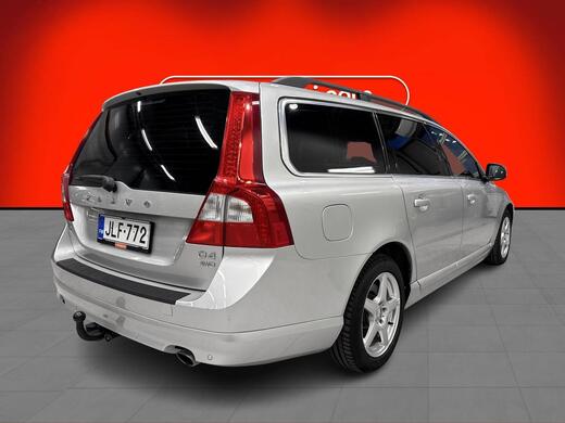 Volvo V70 vaihtoauto