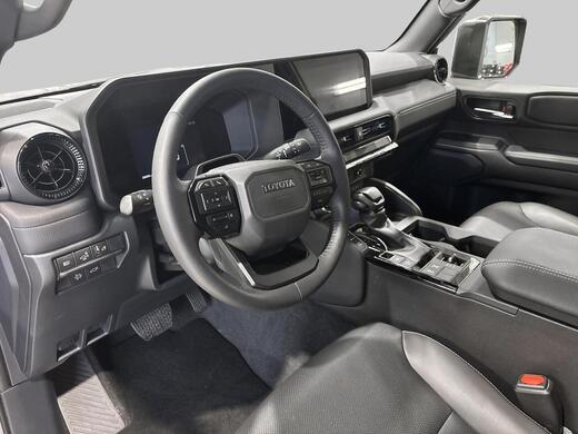 Toyota Land Cruiser vaihtoauto