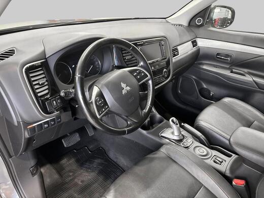 Mitsubishi Outlander PHEV vaihtoauto