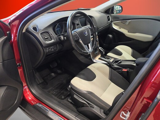 Volvo V40 Cross Country vaihtoauto