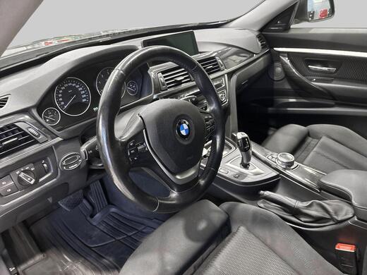 BMW 320 vaihtoauto