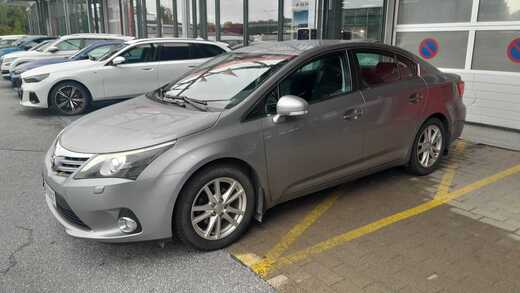 Toyota Avensis vaihtoauto