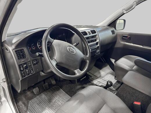 Toyota Hiace vaihtoauto