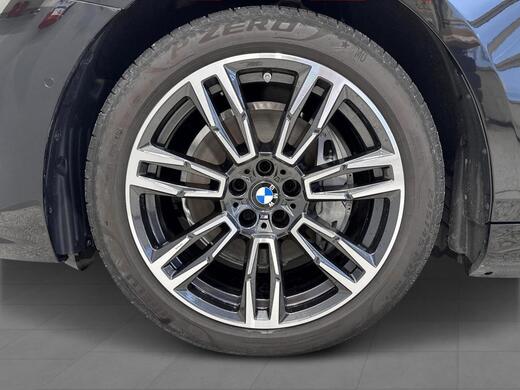 BMW i5 vaihtoauto