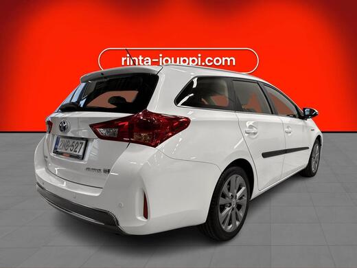 Toyota Auris vaihtoauto