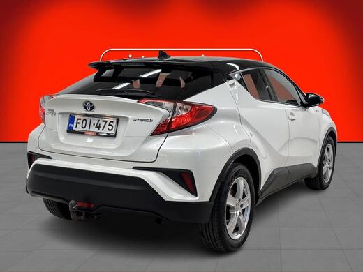Toyota C-HR vaihtoauto