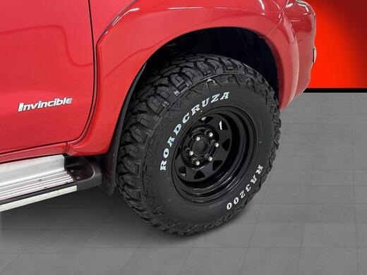 Toyota Hilux vaihtoauto