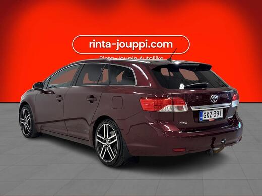 Toyota Avensis vaihtoauto