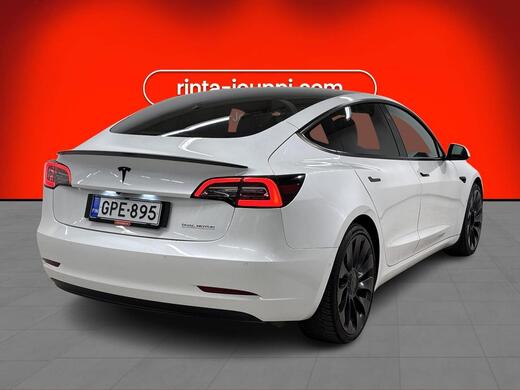 Tesla Model 3 vaihtoauto
