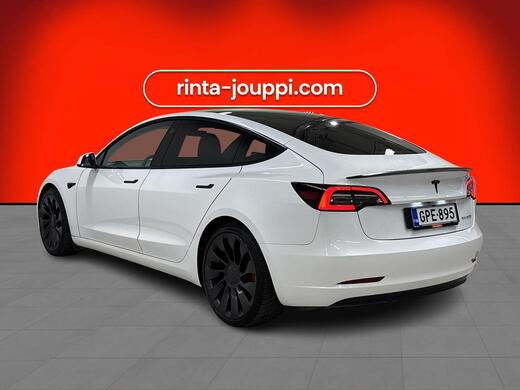 Tesla Model 3 vaihtoauto