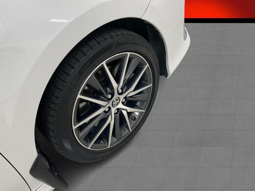 Toyota Camry vaihtoauto