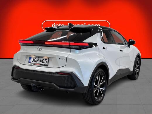 Toyota C-HR vaihtoauto