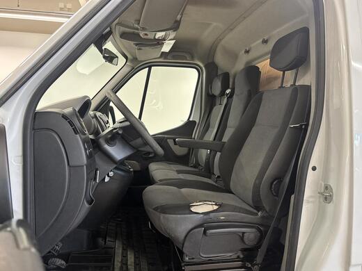 Nissan NV400 vaihtoauto