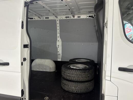 Nissan NV400 vaihtoauto