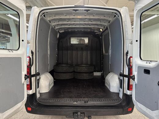 Nissan NV400 vaihtoauto