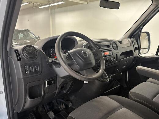 Nissan NV400 vaihtoauto