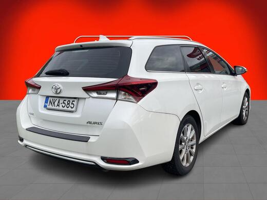 Toyota Auris vaihtoauto