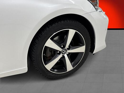 Lexus IS vaihtoauto