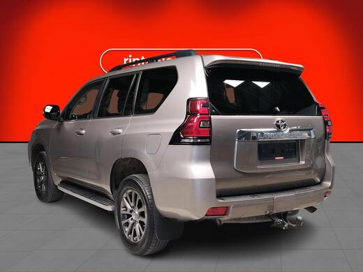 Toyota Land Cruiser vaihtoauto
