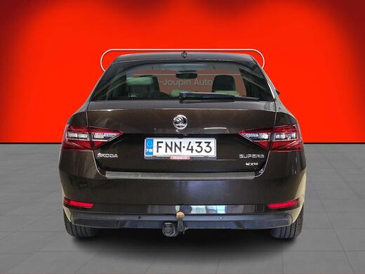 Skoda Superb vaihtoauto