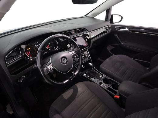 Volkswagen Touran vaihtoauto