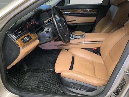 BMW 740 vaihtoauto