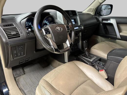 Toyota Land Cruiser vaihtoauto