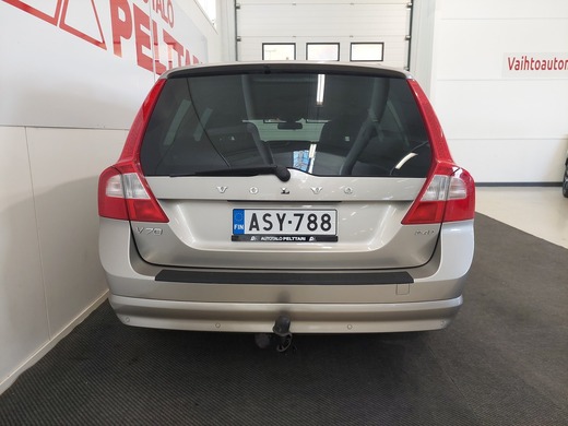 Volvo V70 vaihtoauto