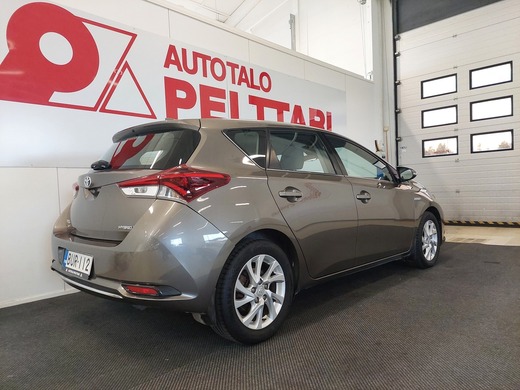 Toyota Auris vaihtoauto