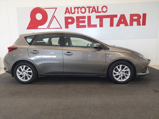 Toyota Auris vaihtoauto