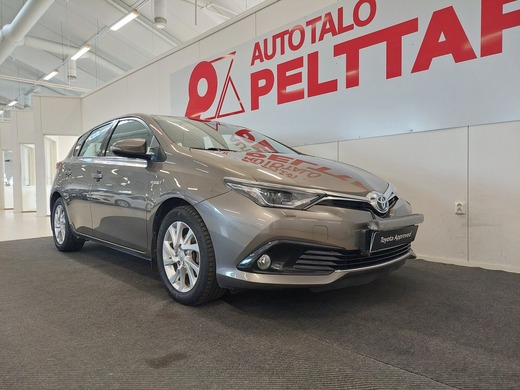 Toyota Auris vaihtoauto