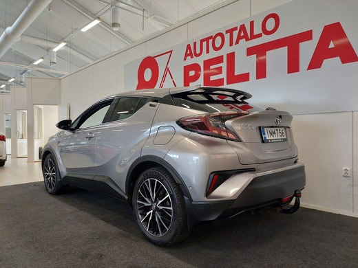 Toyota C-HR vaihtoauto
