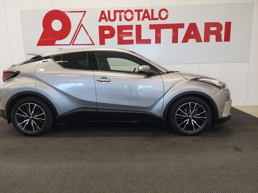 Toyota C-HR vaihtoauto