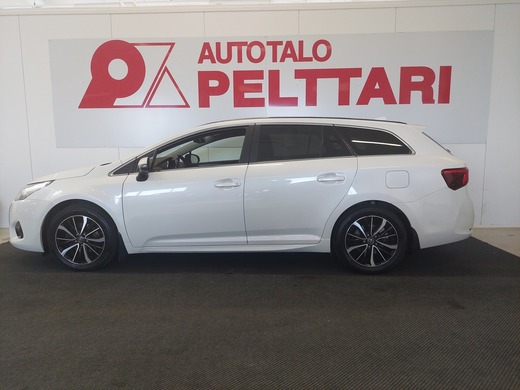 Toyota Avensis vaihtoauto