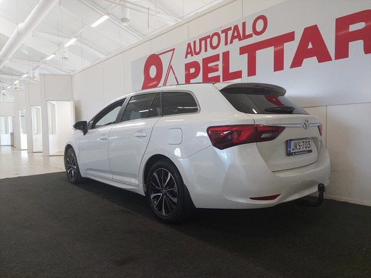 Toyota Avensis vaihtoauto