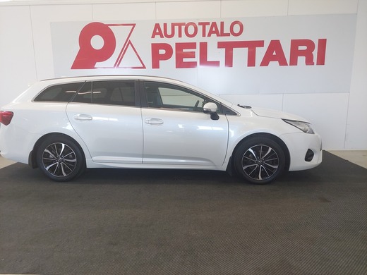Toyota Avensis vaihtoauto