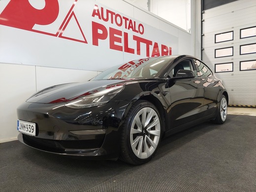 Tesla Model 3 vaihtoauto