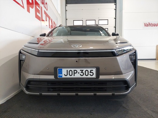 Toyota bZ4X Touring vaihtoauto