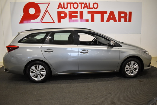 Toyota Auris vaihtoauto