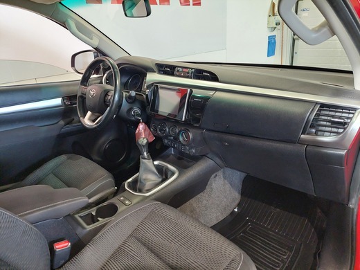 Toyota Hilux vaihtoauto