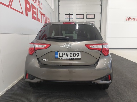 Toyota Yaris vaihtoauto