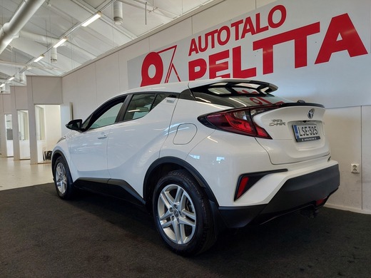 Toyota C-HR vaihtoauto