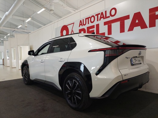 Toyota bZ4X vaihtoauto