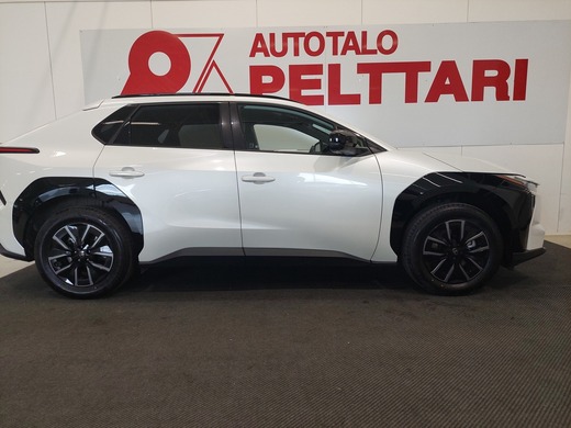 Toyota bZ4X vaihtoauto